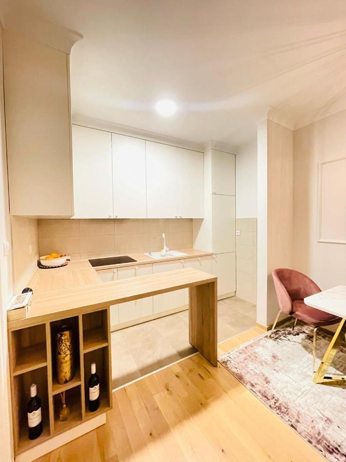 バニャ・ルカStan Na Dan "Apartman Purple"アパートメント エクステリア 写真