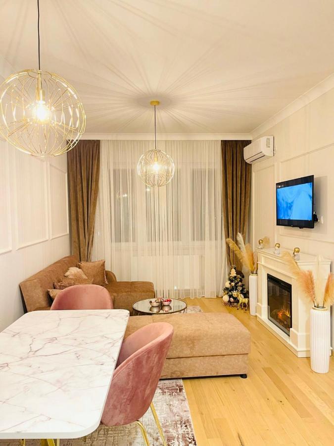 バニャ・ルカStan Na Dan "Apartman Purple"アパートメント エクステリア 写真