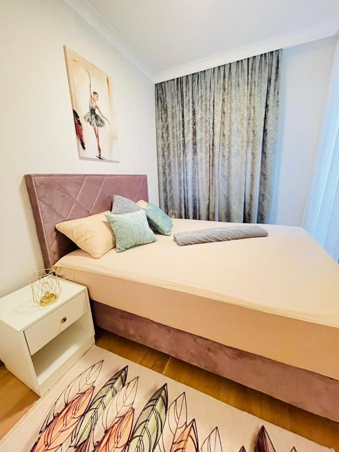 バニャ・ルカStan Na Dan "Apartman Purple"アパートメント エクステリア 写真