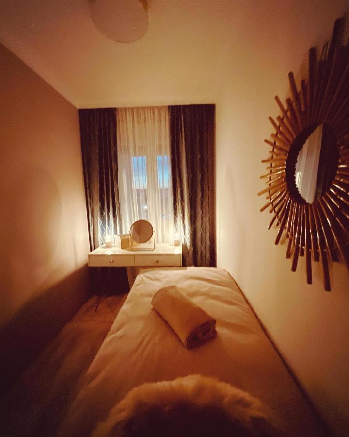 バニャ・ルカStan Na Dan "Apartman Purple"アパートメント エクステリア 写真