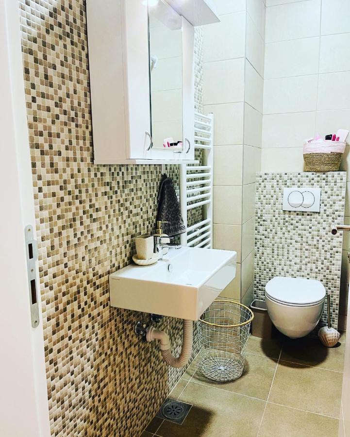 バニャ・ルカStan Na Dan "Apartman Purple"アパートメント エクステリア 写真